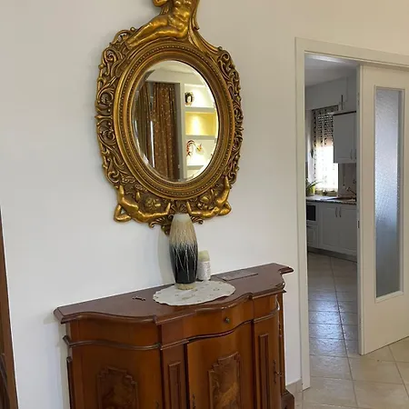 Apartment Es-tirana Center *
